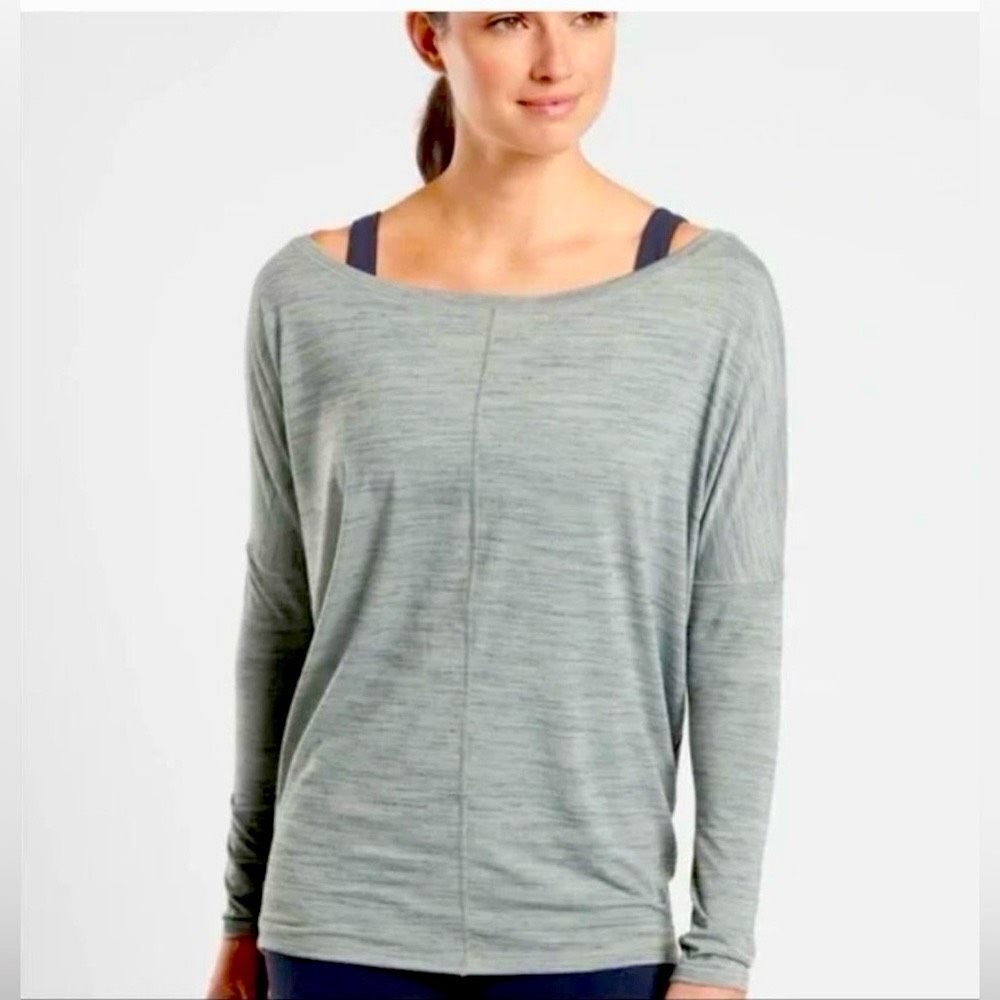 ATHLETA Essence Flow Top Long Sleeve Spacedye Bali Sage Green S